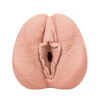 Modelka Amelia (lat 21) – ciasna cipka młodej modelki, realistyczny masturbator anatomiczny